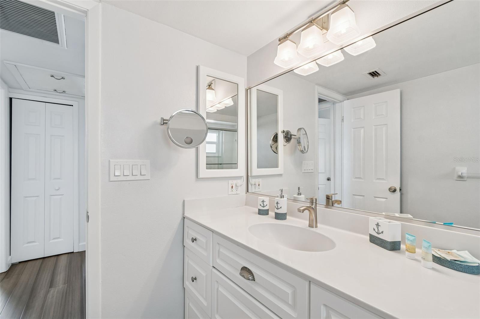 Image 47 of 57 For 8432 Gulf Boulevard Sailfish