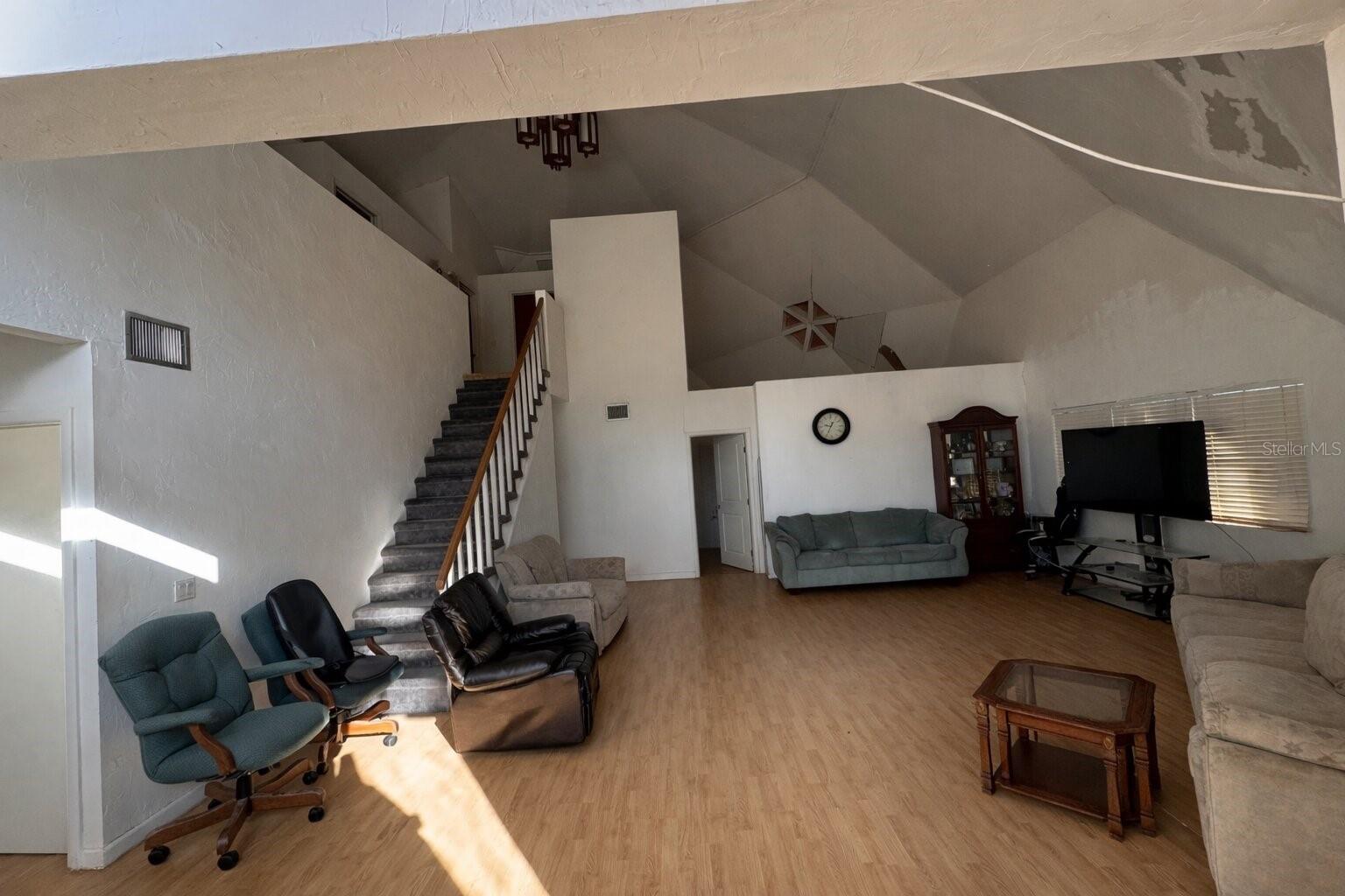 Image 2 of 22 For 7923 18th Avenue E