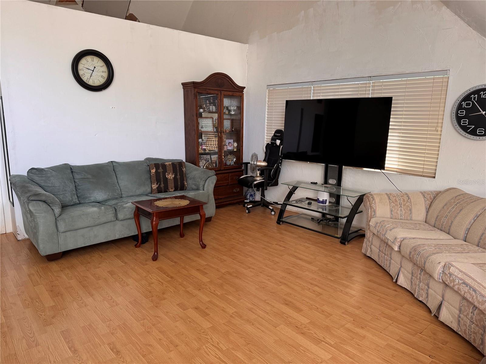 Image 3 of 22 For 7923 18th Avenue E