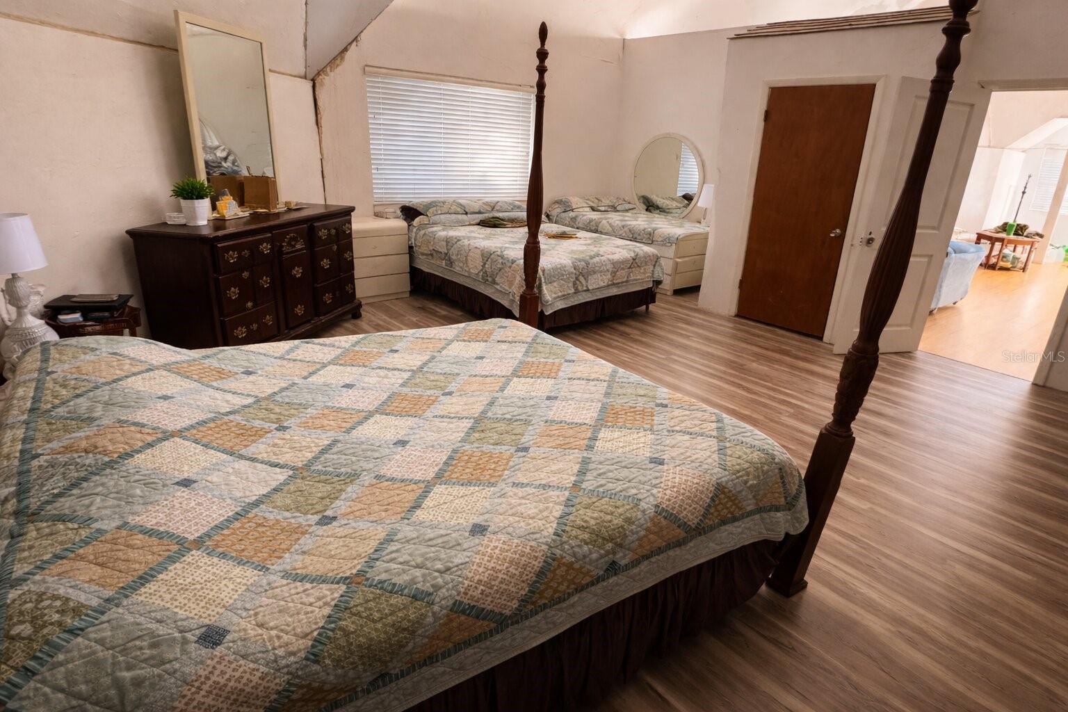 Image 9 of 22 For 7923 18th Avenue E