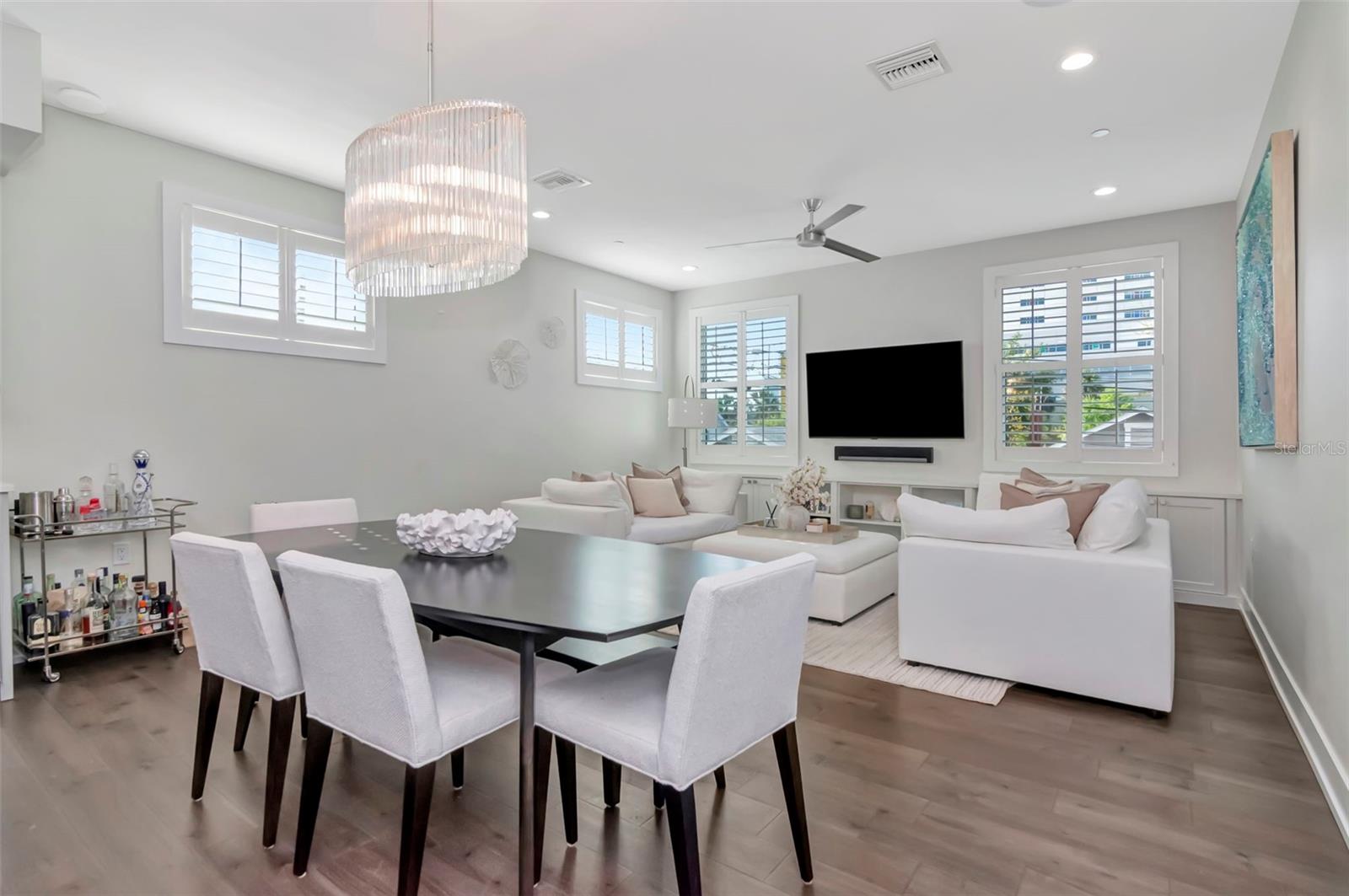 Listing photo id 12 for 536 4th Avenue S 2