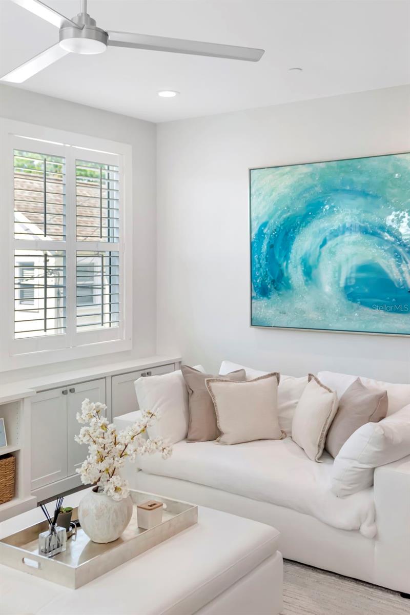 Listing photo id 16 for 536 4th Avenue S 2