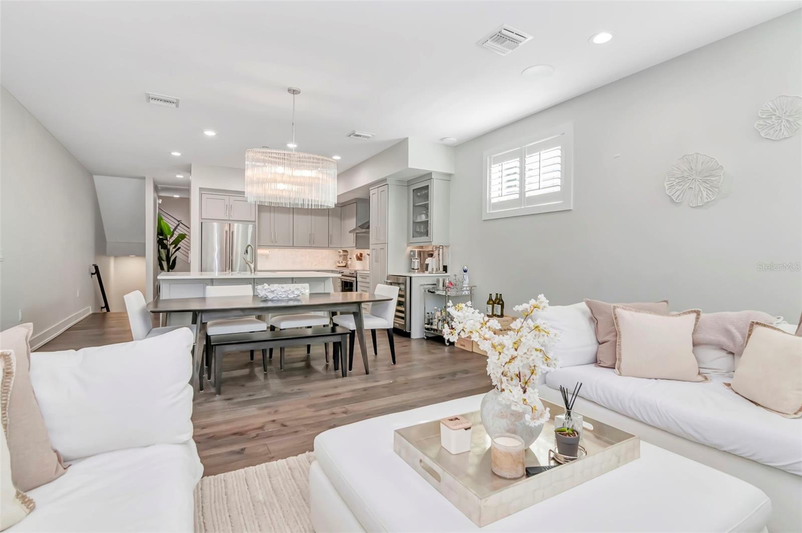 Listing photo id 20 for 536 4th Avenue S 2