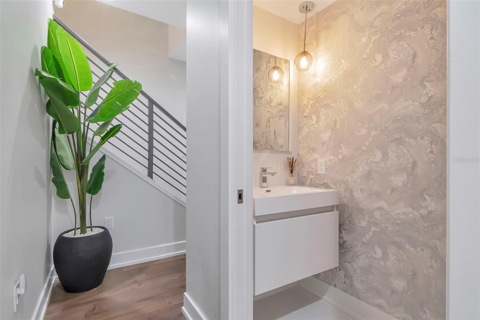 Listing photo id 25 for 536 4th Avenue S 2