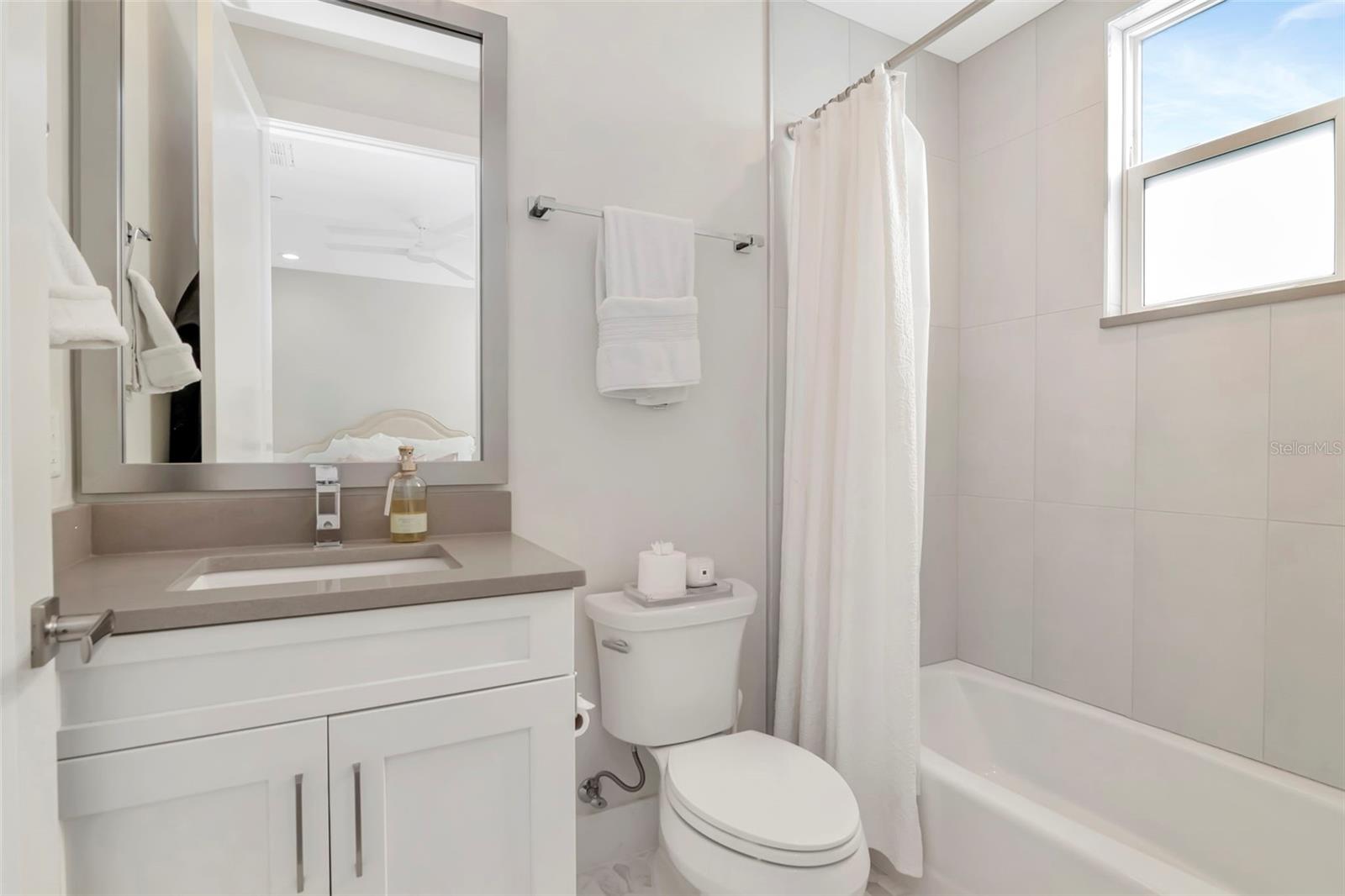 Listing photo id 36 for 536 4th Avenue S 2