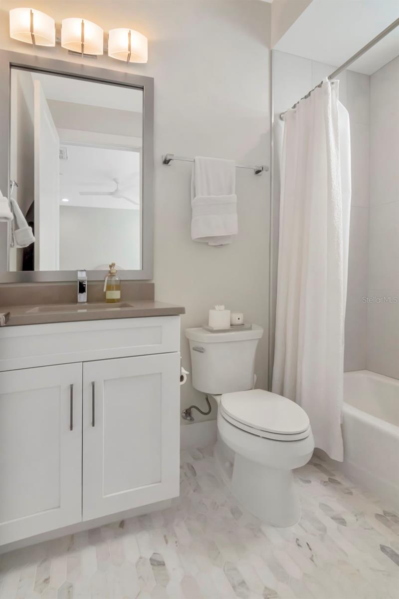 Listing photo id 37 for 536 4th Avenue S 2