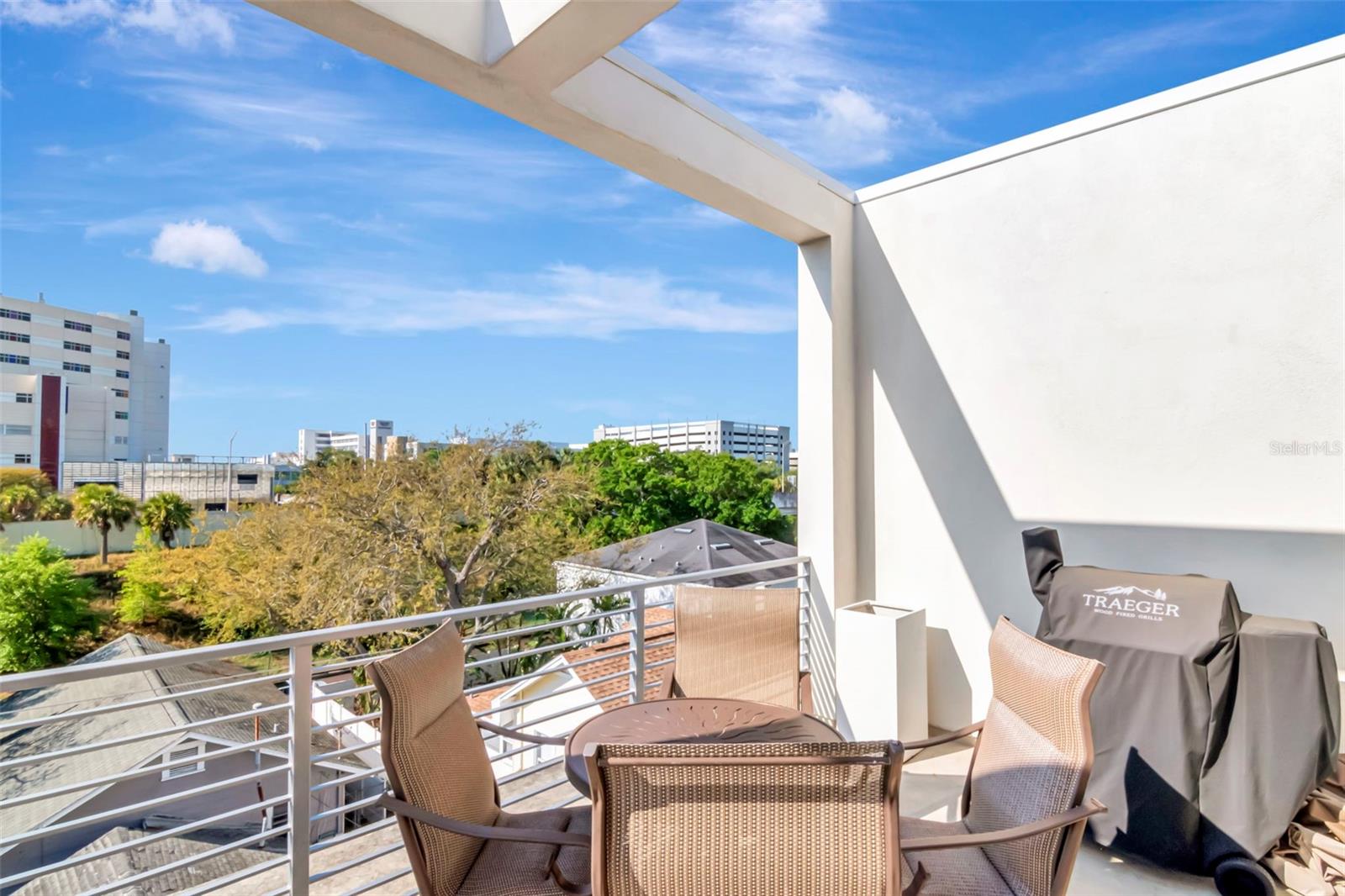 Listing photo id 52 for 536 4th Avenue S 2