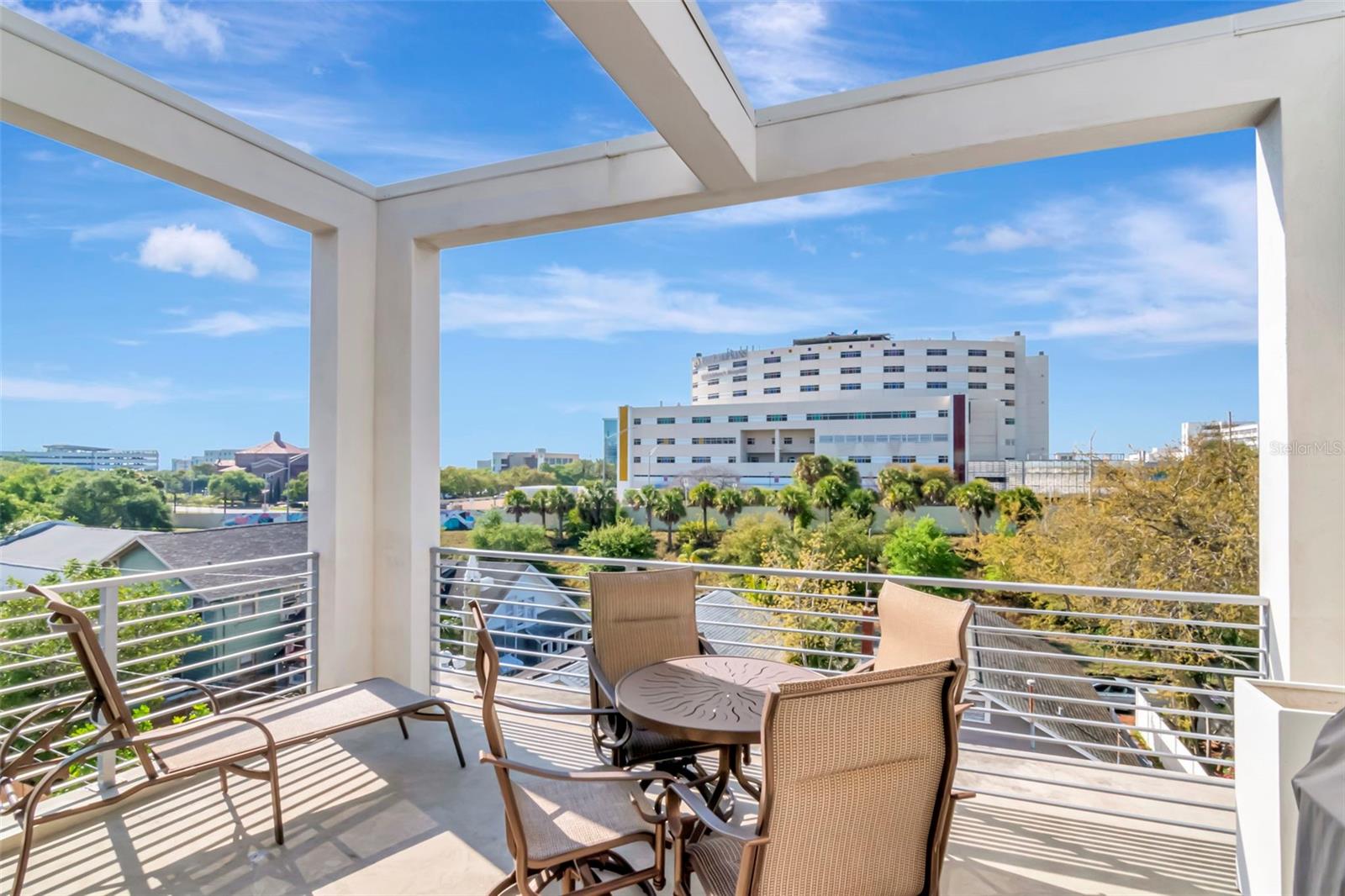 Listing photo id 53 for 536 4th Avenue S 2