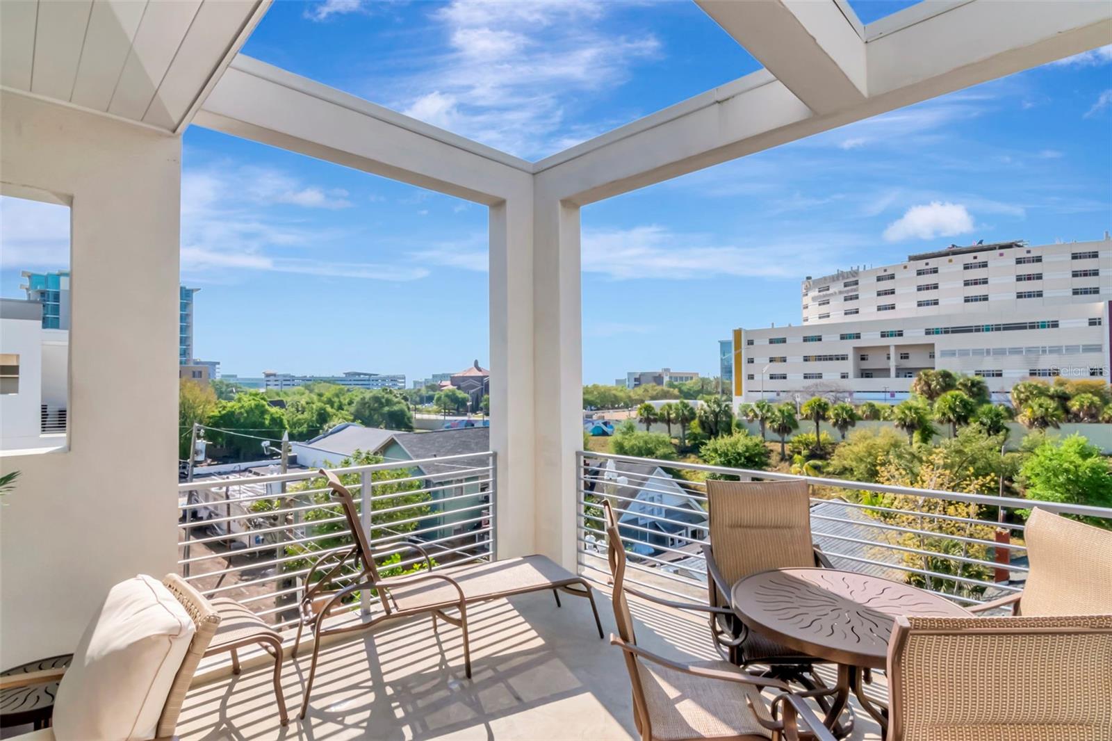 Listing photo id 54 for 536 4th Avenue S 2