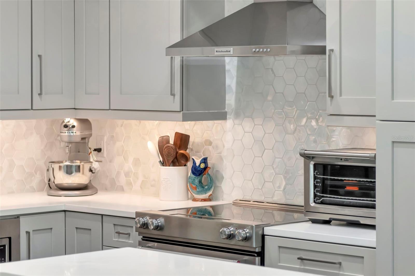 Listing photo id 7 for 536 4th Avenue S 2