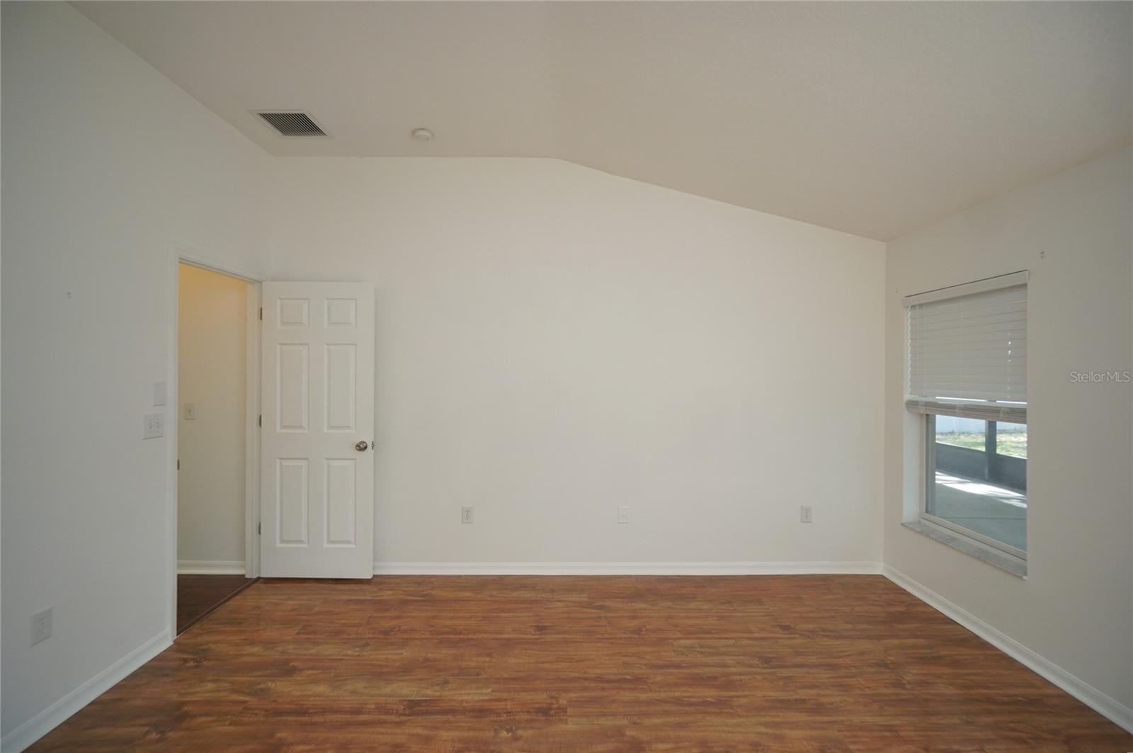 Image 19 of 24 For 5933 Desert Peace Avenue