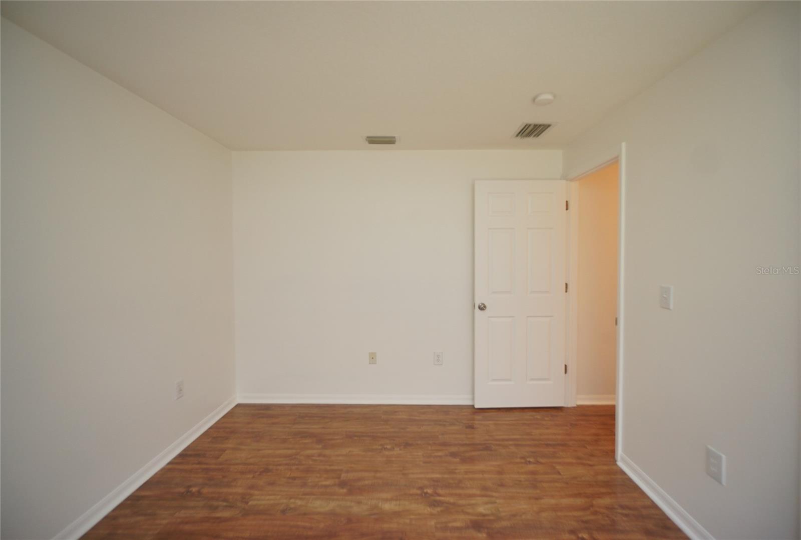 Image 9 of 24 For 5933 Desert Peace Avenue