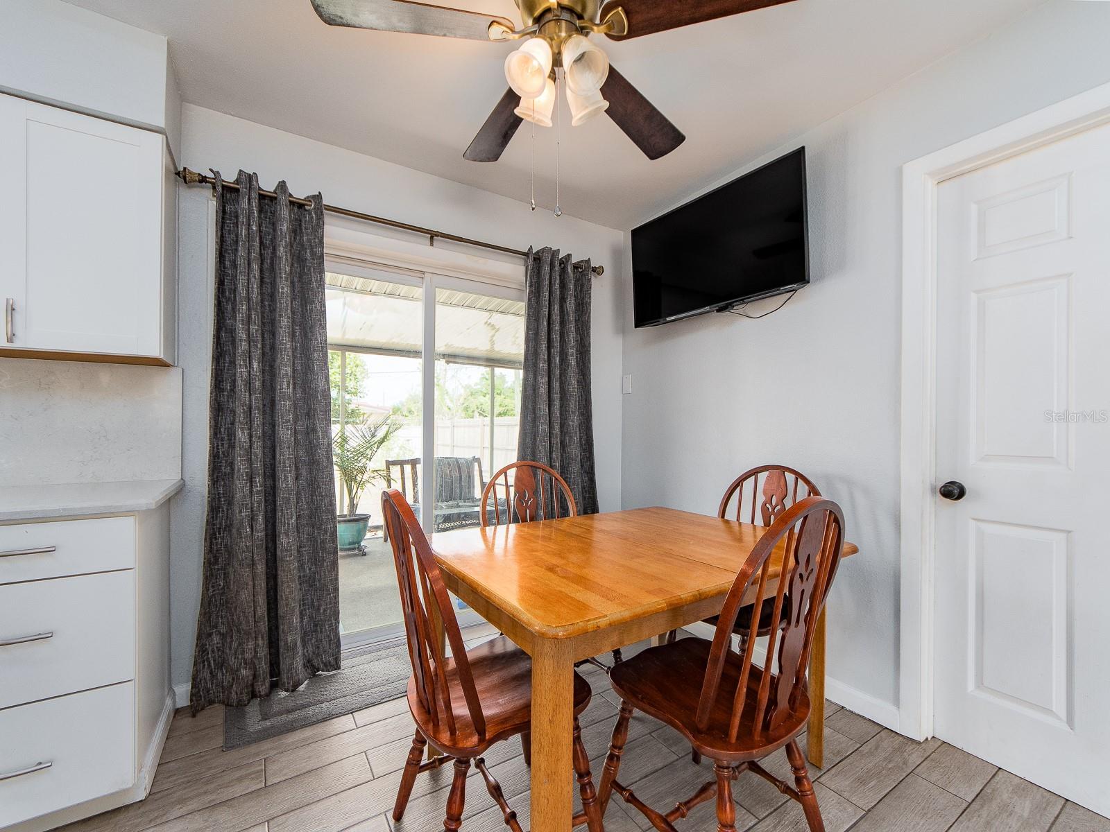 Image 11 of 24 For 8194 65th Street N