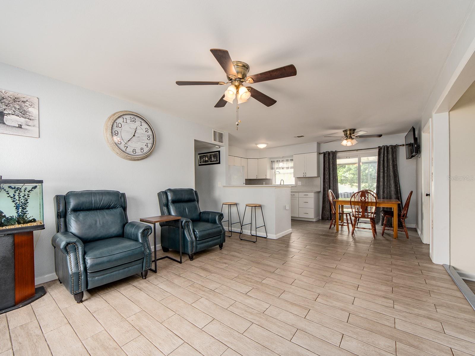 Image 3 of 24 For 8194 65th Street N