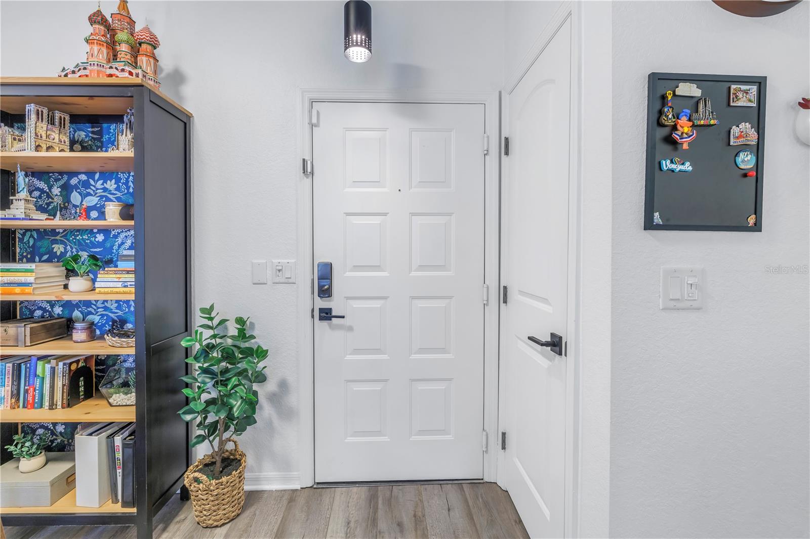 Image 20 of 35 For 4221 Spruce Street 1325