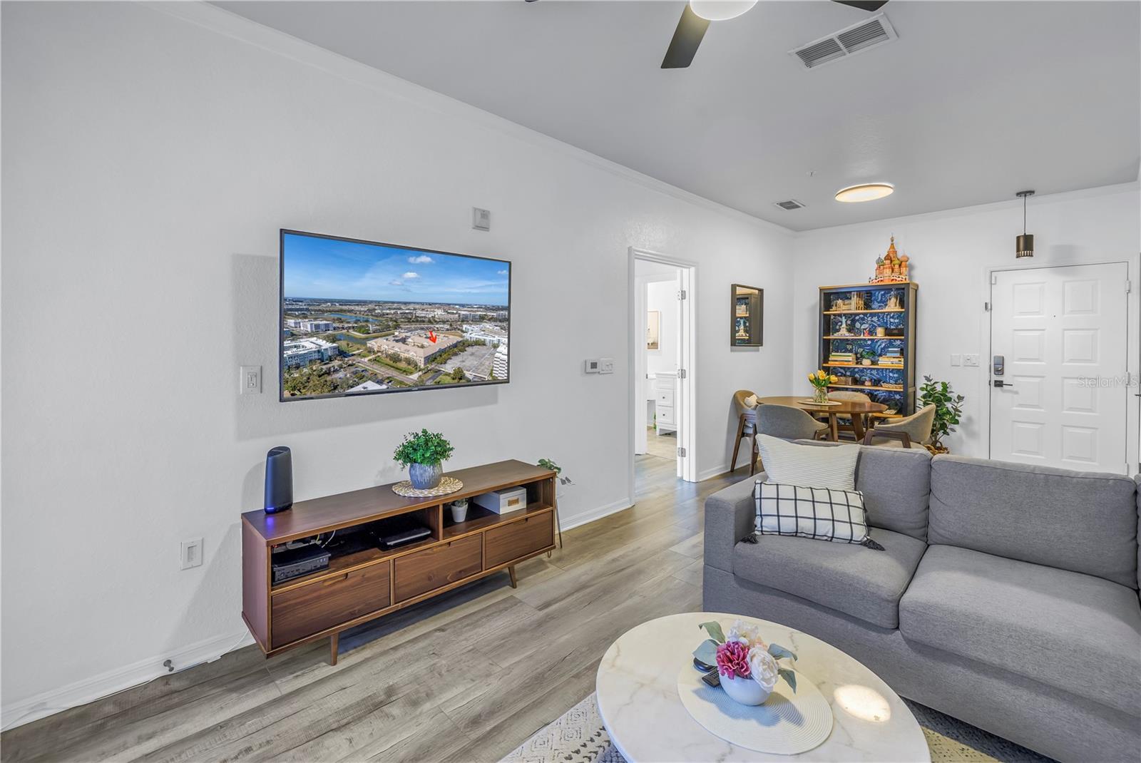 Image 5 of 35 For 4221 Spruce Street 1325