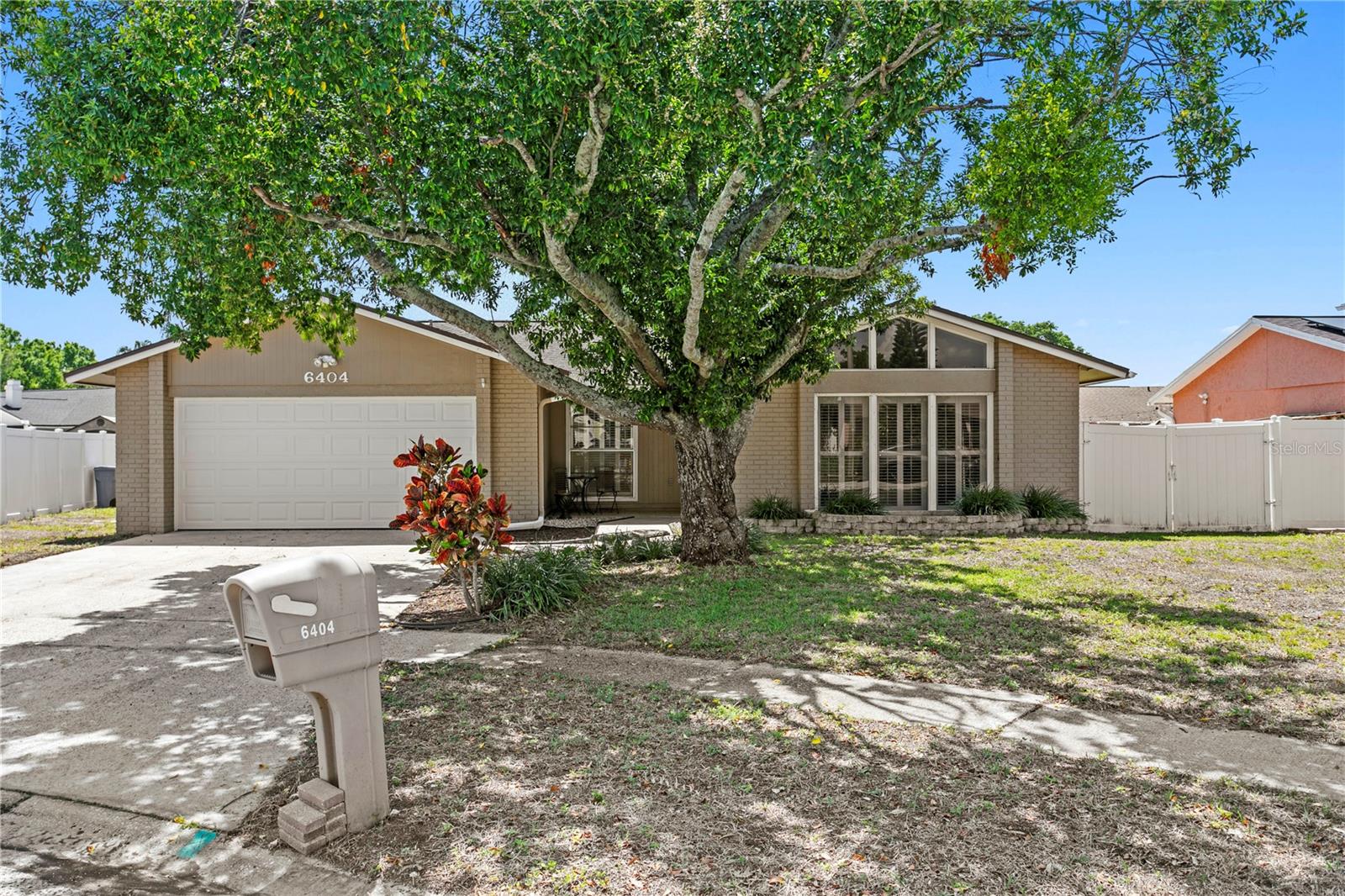 Details for 6404 Heather Moor Court, TAMPA, FL 33634