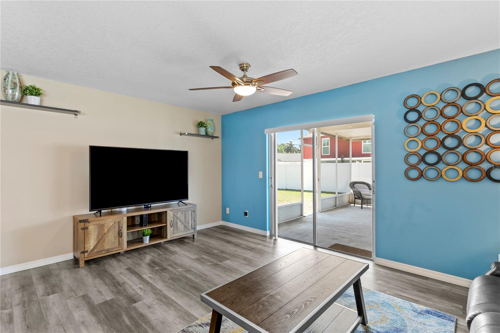 Listing photo id 17 for 6404 Heather Moor Court