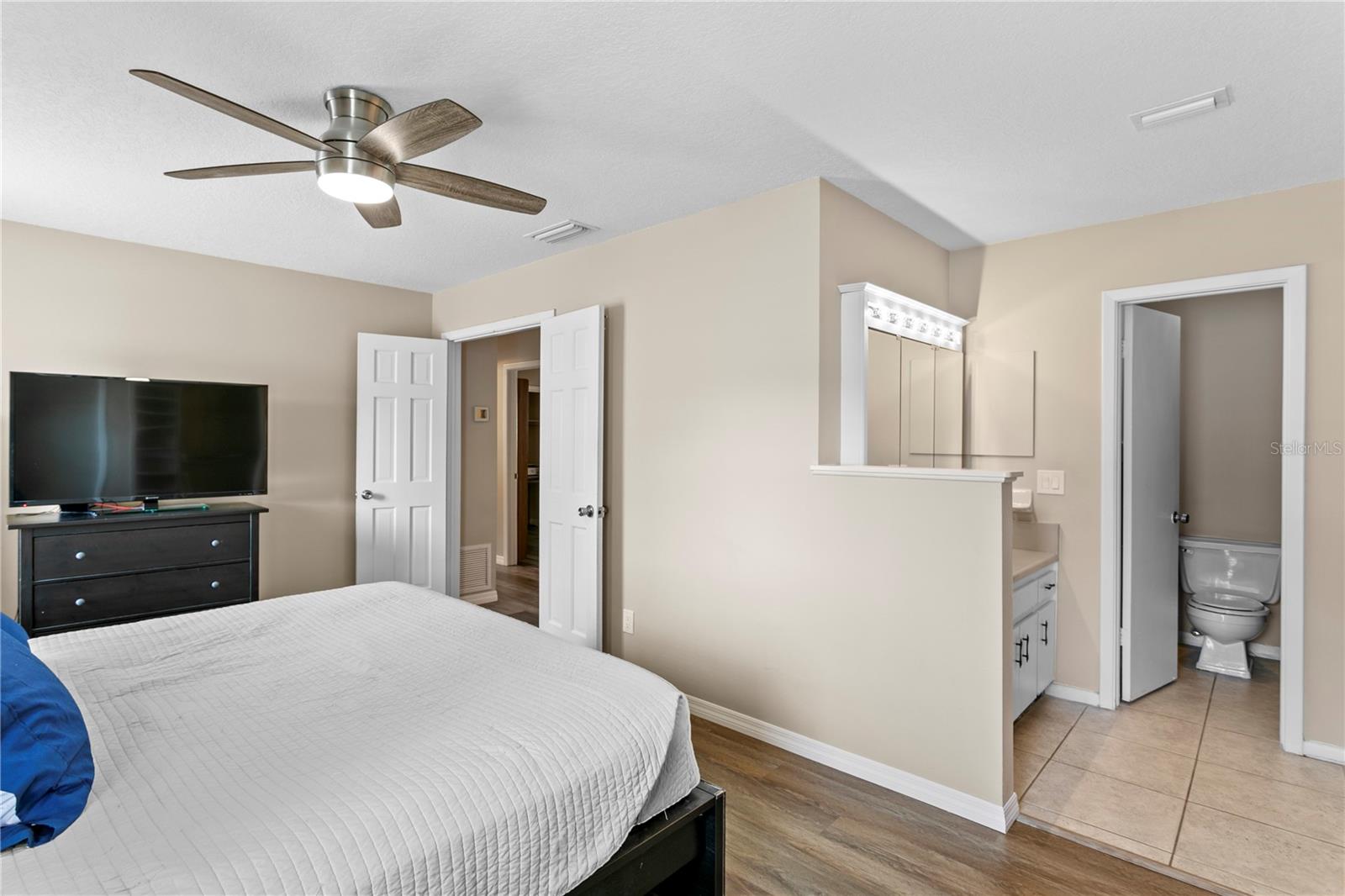 Listing photo id 20 for 6404 Heather Moor Court