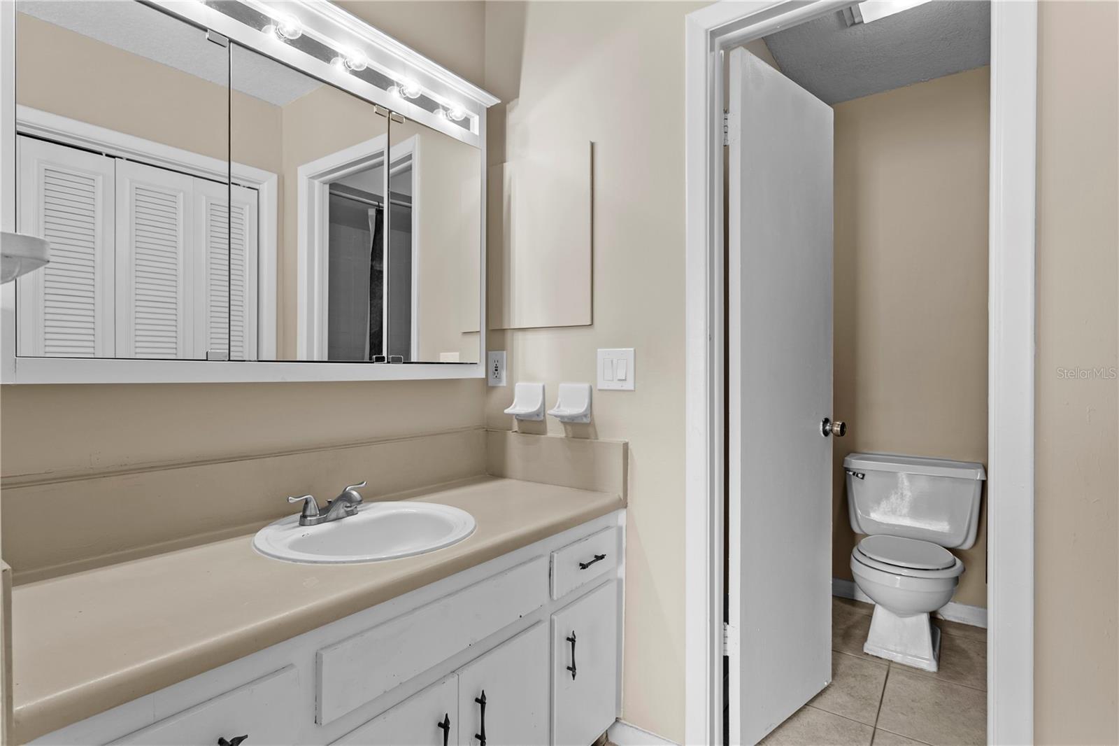 Listing photo id 21 for 6404 Heather Moor Court