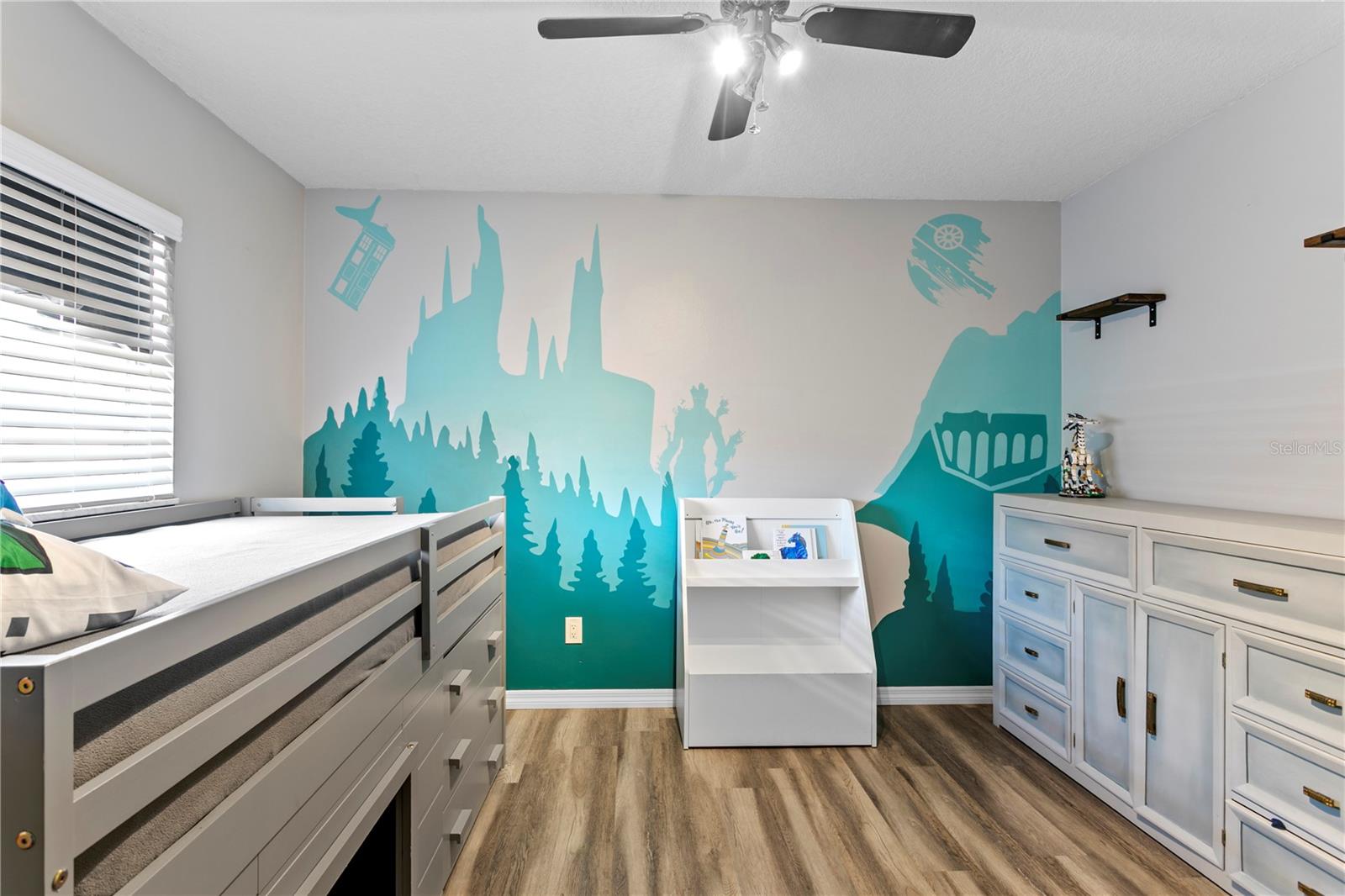 Listing photo id 23 for 6404 Heather Moor Court