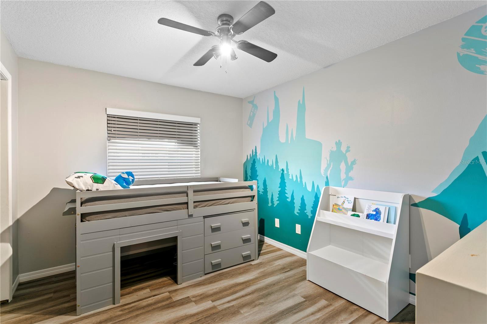 Listing photo id 24 for 6404 Heather Moor Court