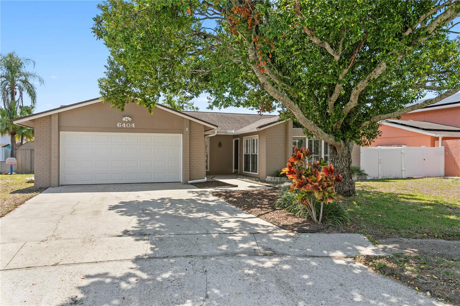 Listing photo id 43 for 6404 Heather Moor Court