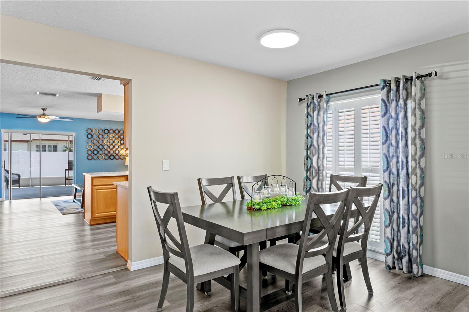 Listing photo id 5 for 6404 Heather Moor Court