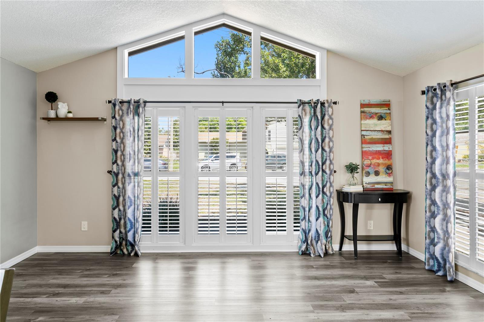 Listing photo id 7 for 6404 Heather Moor Court