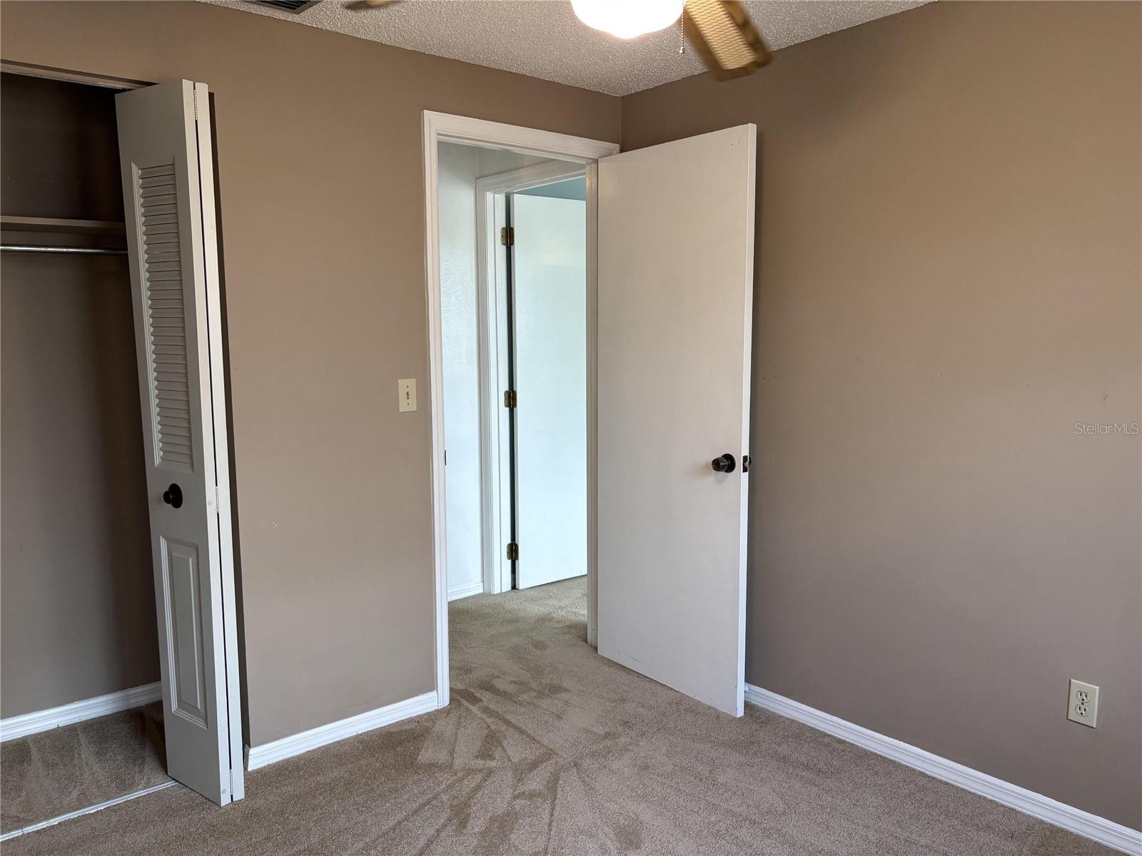 Image 19 of 48 For 1008 Lady Guinevere Drive