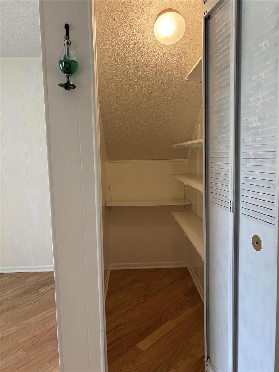 Image 35 of 48 For 1008 Lady Guinevere Drive