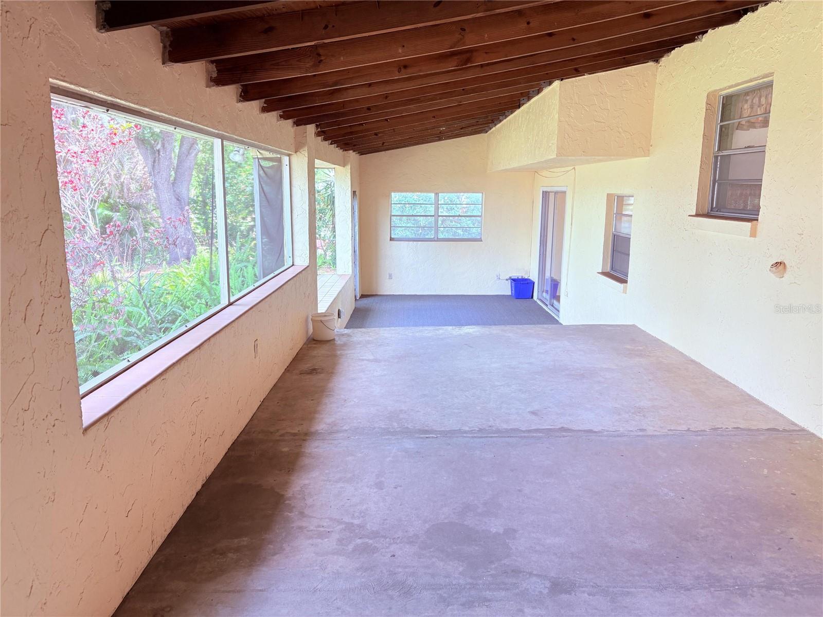 Image 37 of 48 For 1008 Lady Guinevere Drive