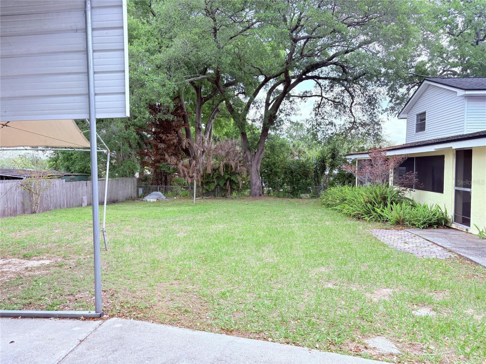 Image 39 of 48 For 1008 Lady Guinevere Drive