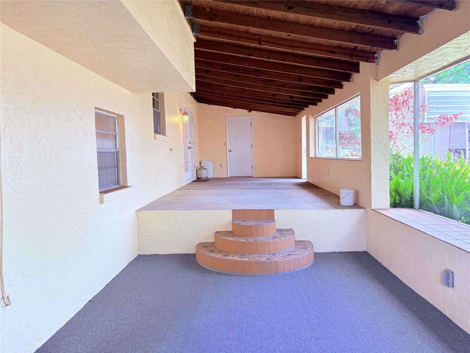 Image 41 of 48 For 1008 Lady Guinevere Drive