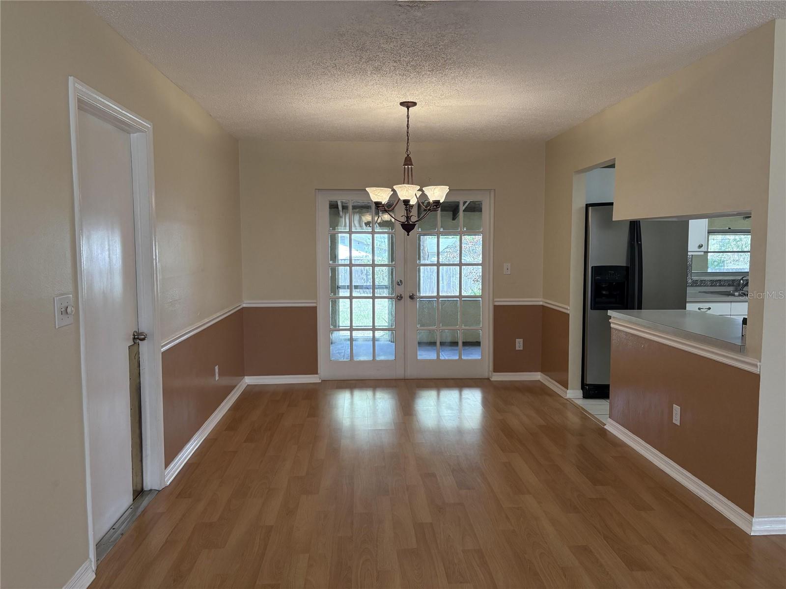 Image 6 of 48 For 1008 Lady Guinevere Drive