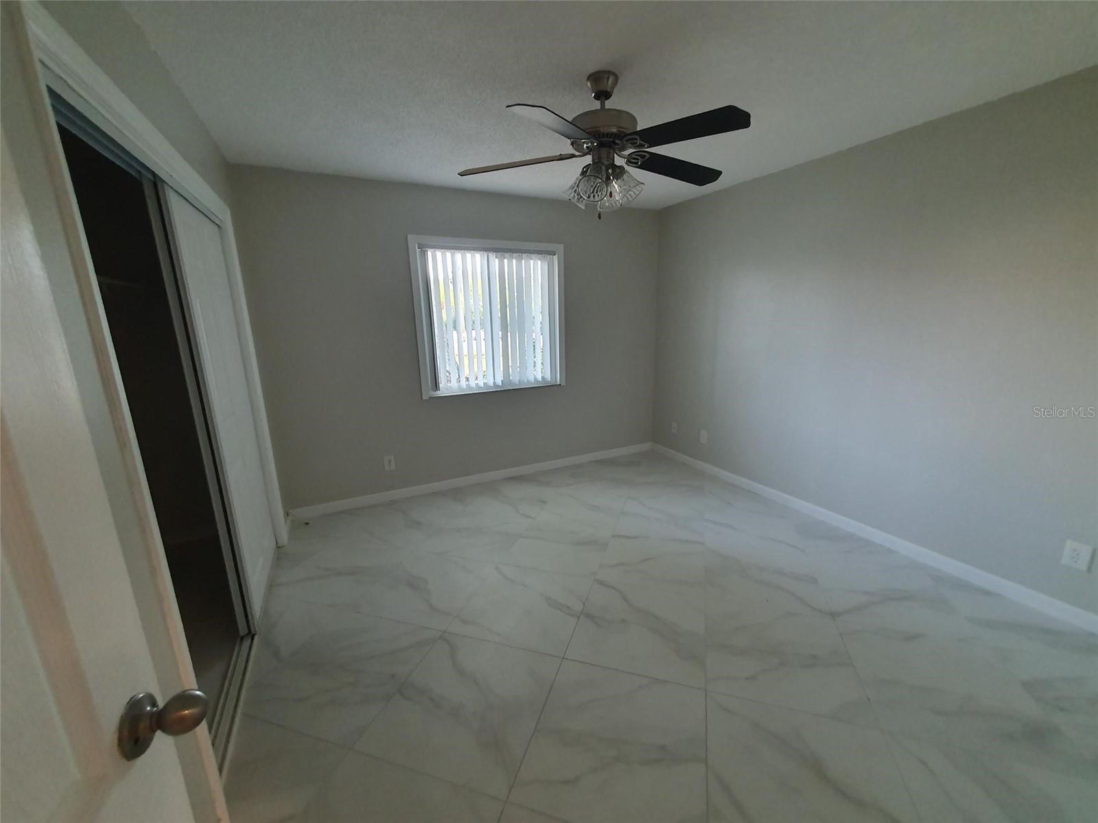 Listing photo id 2 for 1927 Orange Boulevard Way