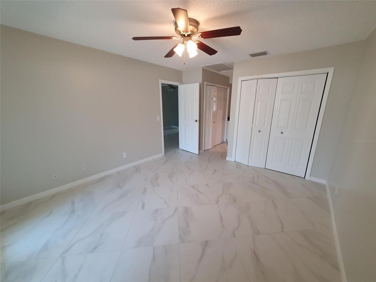 Listing photo id 5 for 1927 Orange Boulevard Way