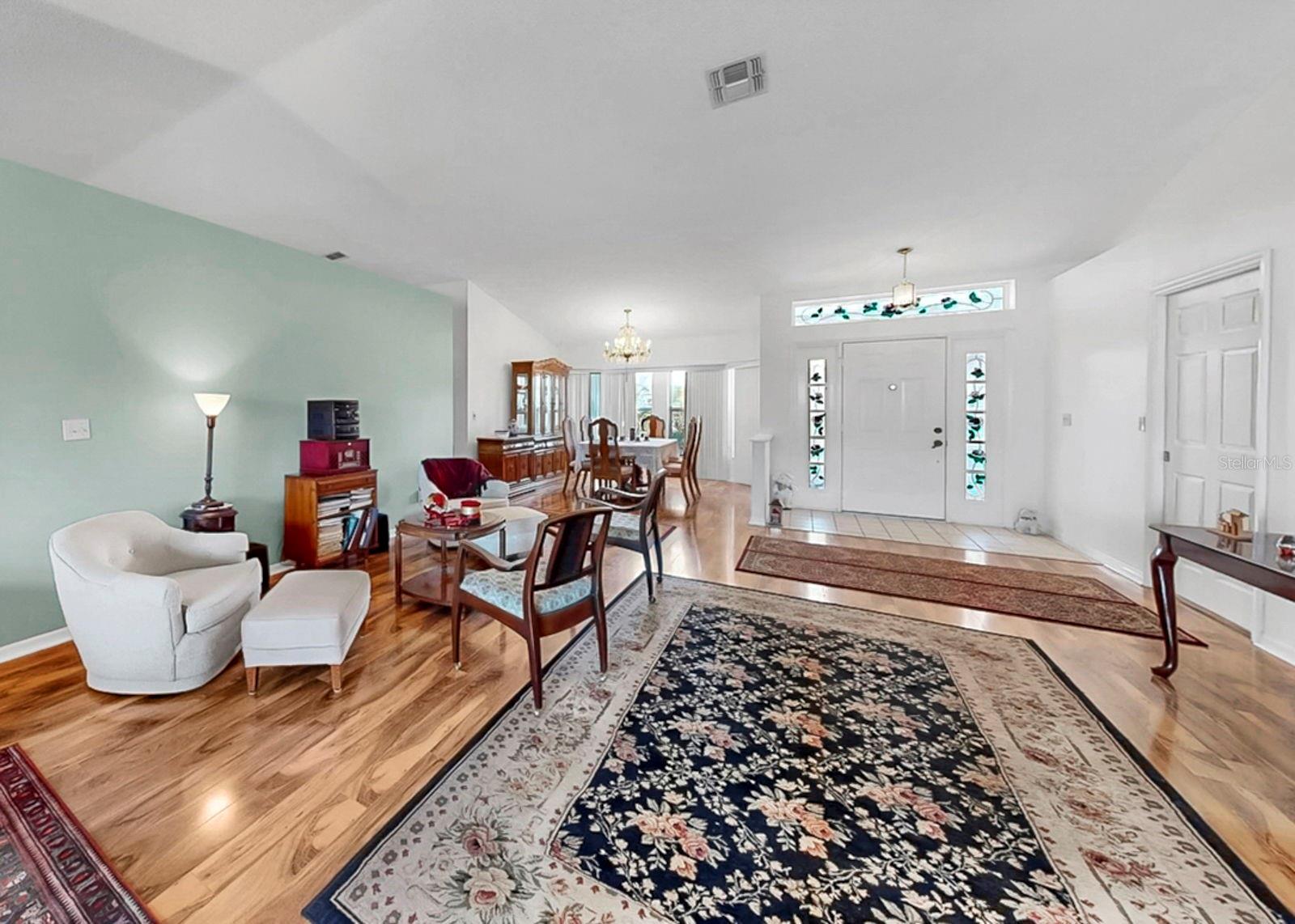 Image 13 of 47 For 2003 New Bedford Drive