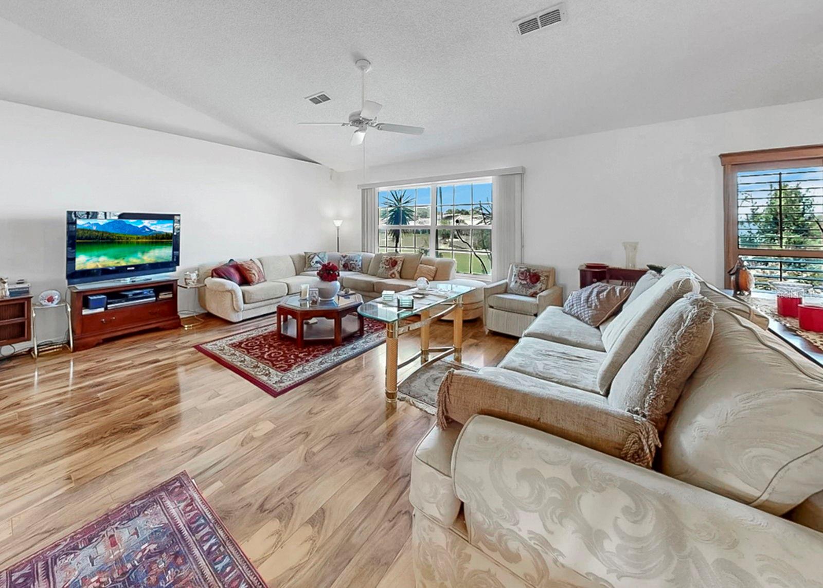 Image 14 of 47 For 2003 New Bedford Drive