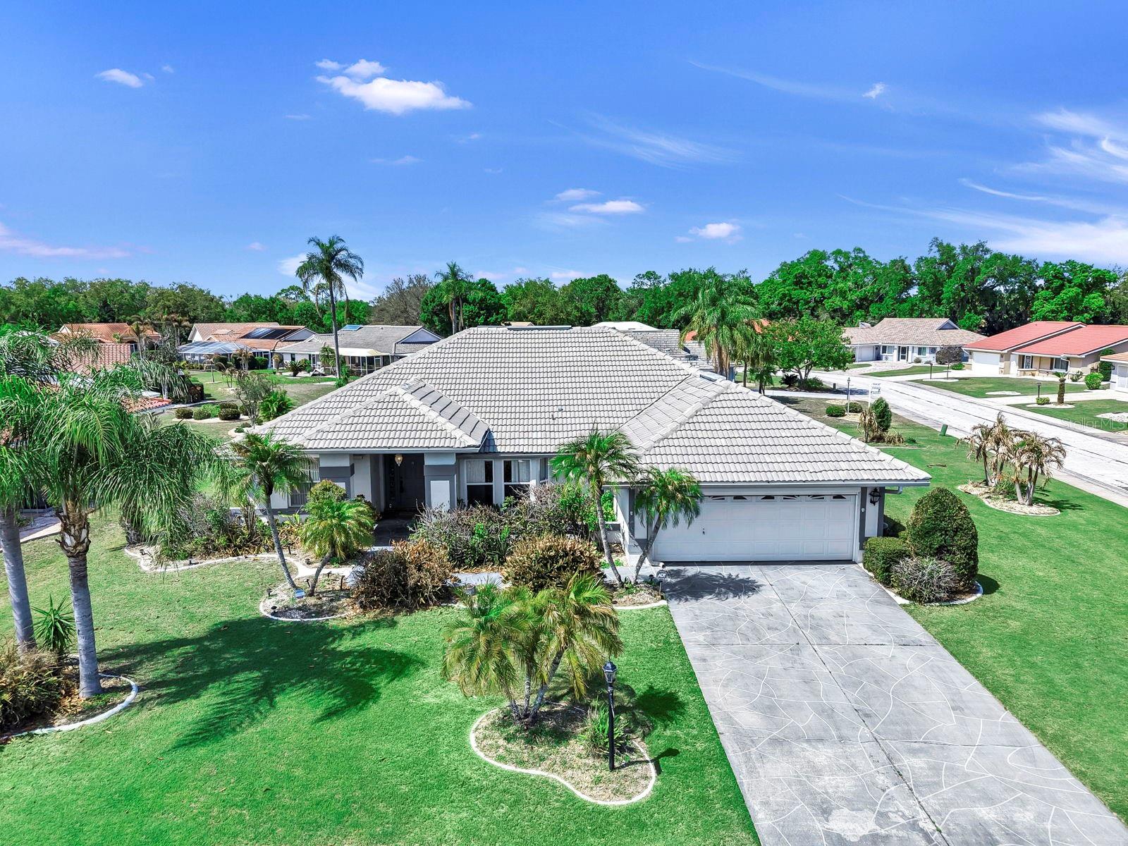 Image 2 of 47 For 2003 New Bedford Drive