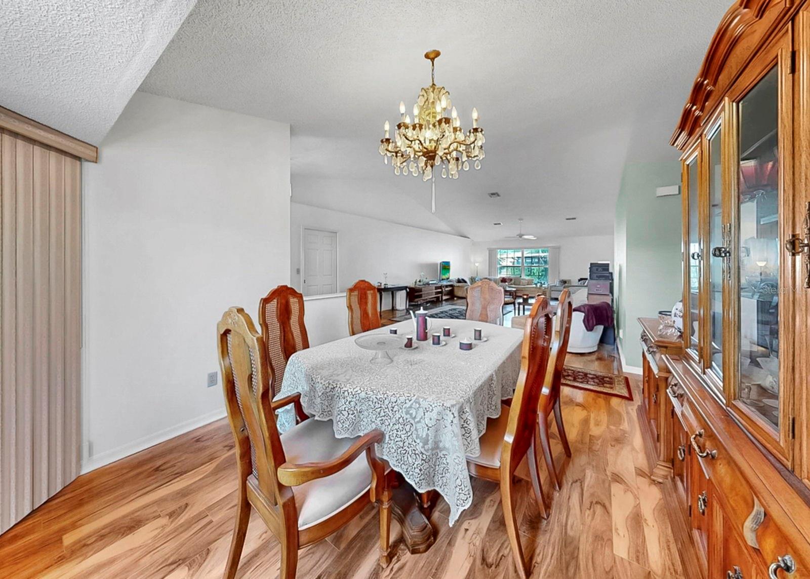 Image 20 of 47 For 2003 New Bedford Drive