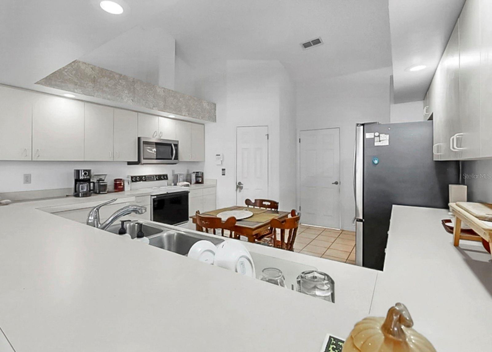 Image 22 of 47 For 2003 New Bedford Drive