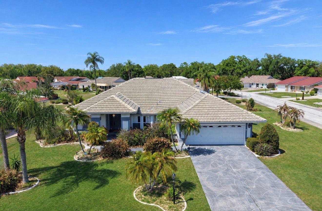 Image 3 of 47 For 2003 New Bedford Drive