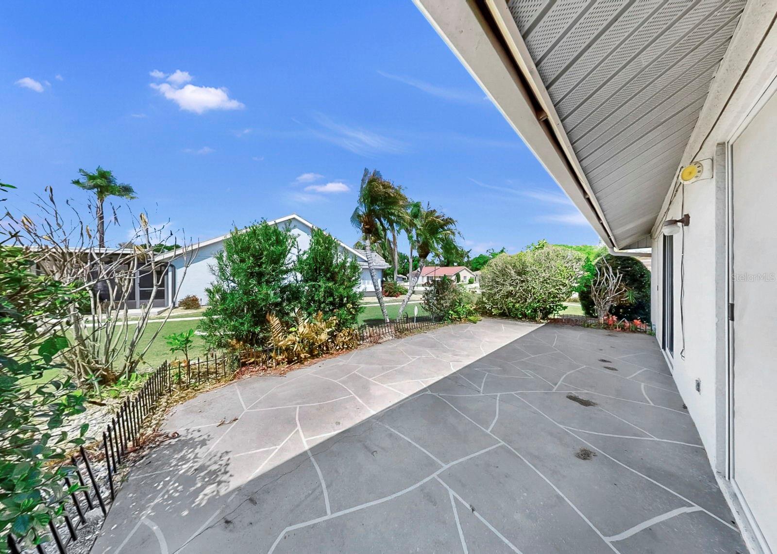 Image 39 of 47 For 2003 New Bedford Drive