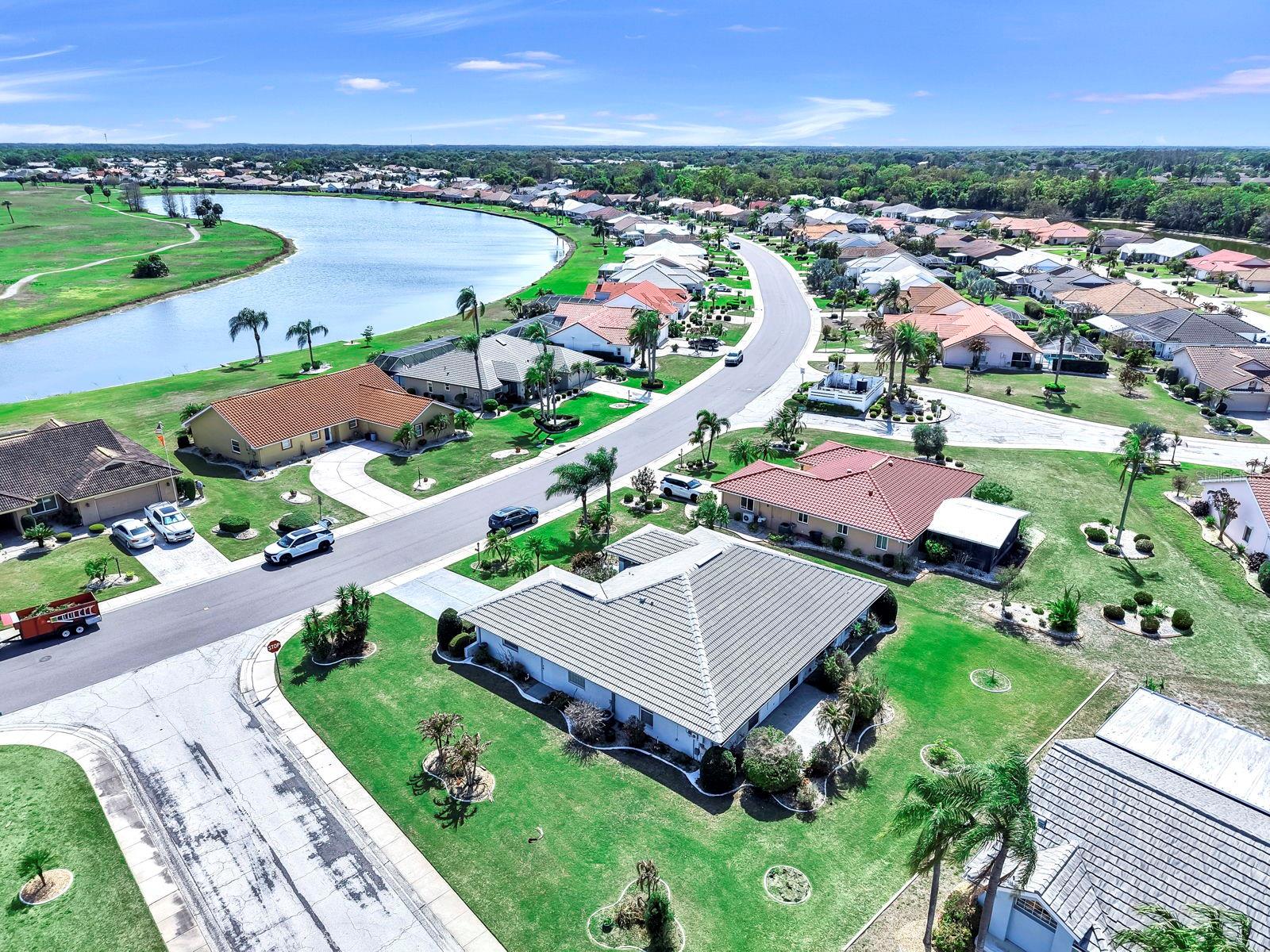 Image 43 of 47 For 2003 New Bedford Drive