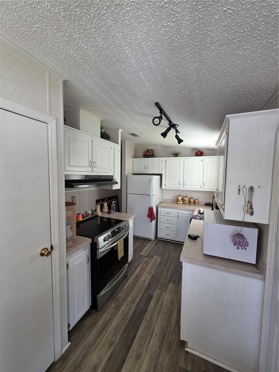 Image 10 of 26 For 340 Canal Way