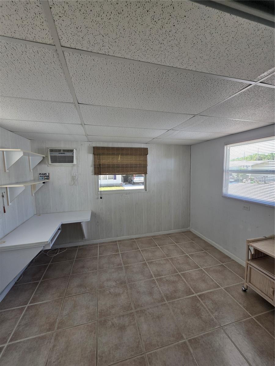 Image 21 of 26 For 340 Canal Way