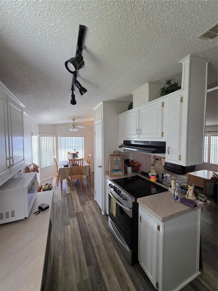 Image 7 of 26 For 340 Canal Way