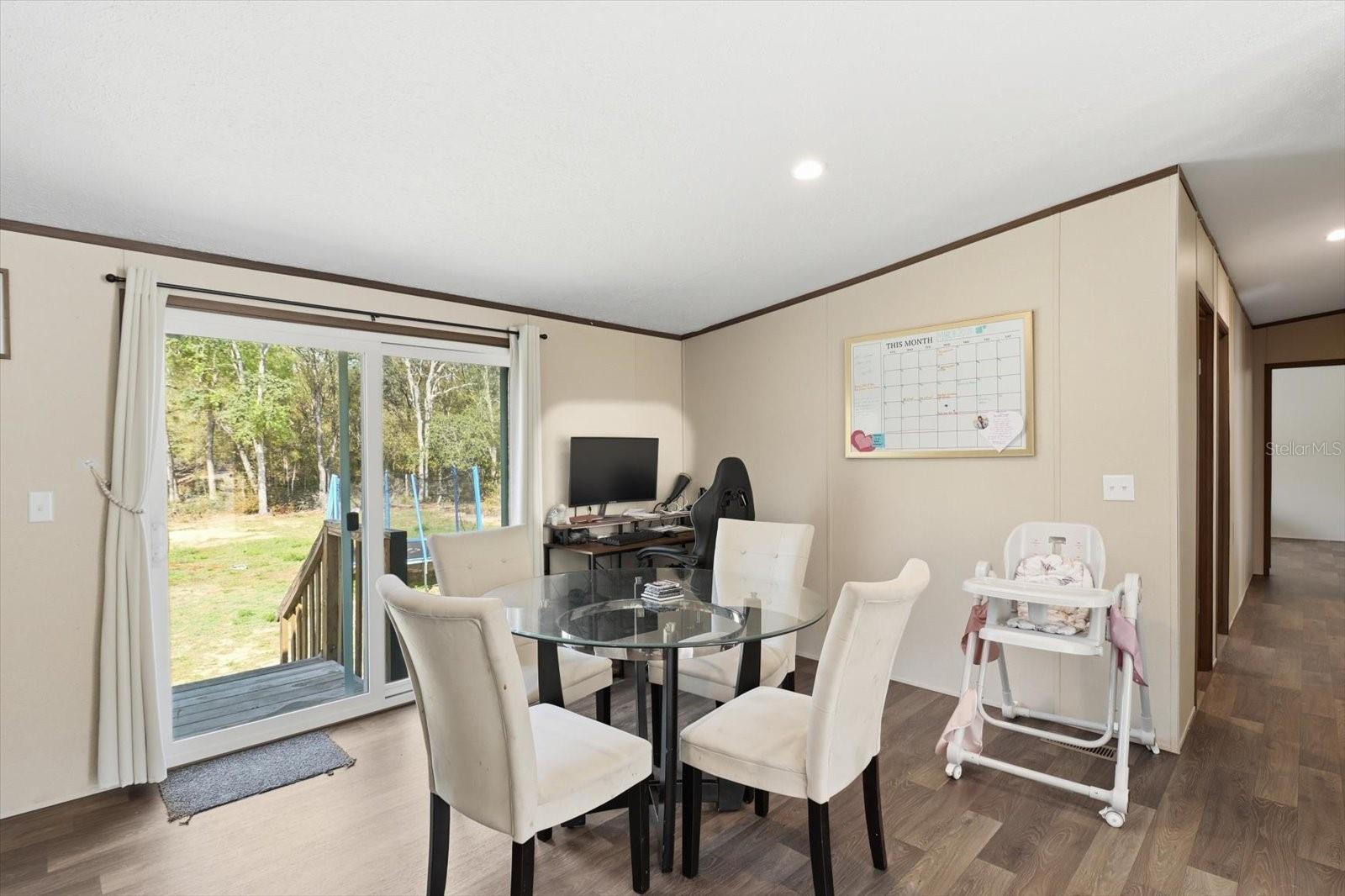 Image 10 of 47 For 7290 110th Avenue