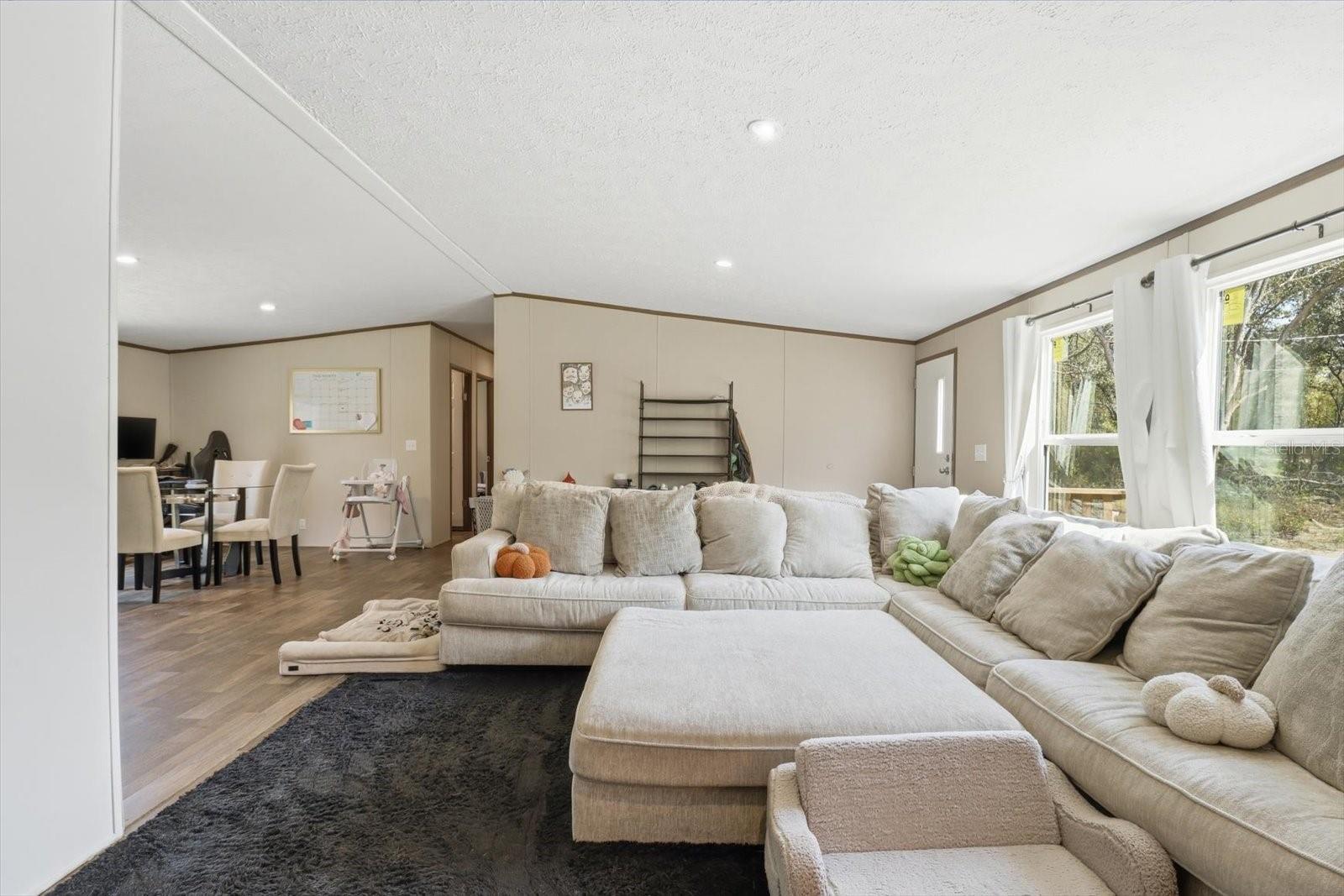 Image 12 of 47 For 7290 110th Avenue